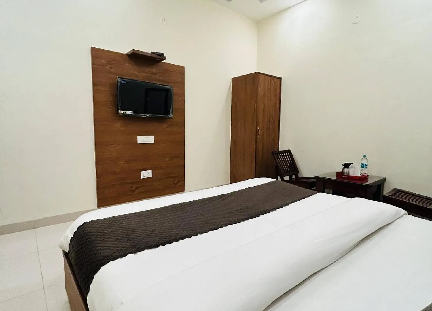 Hotel Pc View Mysuru !! Bar ! Restaurant ! Parking ! Lift ! Top Rated And Most Awarded Property 4*, Mysore