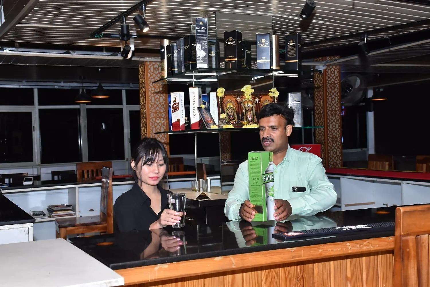 Hotel Pc View Mysuru !! Bar ! Restaurant ! Parking ! Lift ! Top Rated And Most Awarded Property